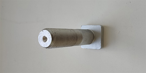 Болт колесный 90422-3104050